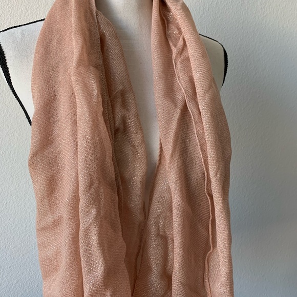 Loft Scarf - Picture 7 of 8